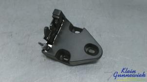 Begagnade Låsmekanism, baklucka Renault Trafic Pris € 30,00 Marginaltabell erbjuds av Klein Gunnewiek Autodemontage & Motorentechniek