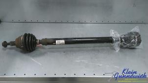 Gebruikte Aandrijfas rechts-voor Volkswagen Golf Prijs € 50,00 Margeregeling aangeboden door Klein Gunnewiek Autodemontage & Motorentechniek