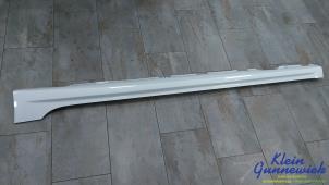 Gebruikte Zijskirt links Audi A5 Prijs € 115,00 Margeregeling aangeboden door Klein Gunnewiek Autodemontage & Motorentechniek