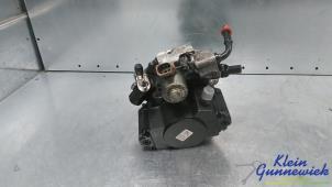 Gebruikte Brandstofpomp Mechanisch Mercedes C-Klasse Prijs € 175,00 Margeregeling aangeboden door Klein Gunnewiek Autodemontage & Motorentechniek