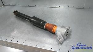 Begagnade Stötdämpare, höger bak Audi A5 Pris € 45,00 Marginaltabell erbjuds av Klein Gunnewiek Autodemontage & Motorentechniek
