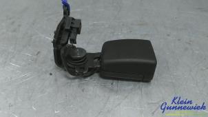 Gebruikte Veiligheidsgordel Insteek midden-achter Mercedes A-Klasse Prijs € 30,00 Margeregeling aangeboden door Klein Gunnewiek Autodemontage & Motorentechniek