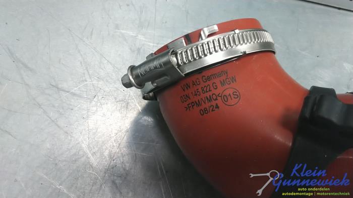 Laddluftkylarslang från en Volkswagen Crafter 2024