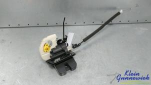 Begagnade Låsmekanism, baklucka Audi SQ5 Pris € 25,00 Marginaltabell erbjuds av Klein Gunnewiek Autodemontage & Motorentechniek