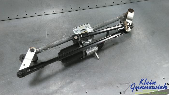 Ruitenwismotor+Mechaniek van een Skoda Rapid 2014