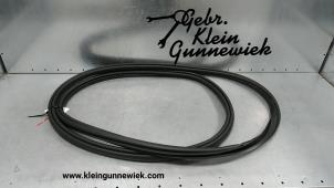 Gebruikte Portierrubber 4Deurs rechts-voor Volvo XC60 Prijs € 45,00 Margeregeling aangeboden door Klein Gunnewiek Autodemontage & Motorentechniek