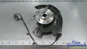 Gebruikte Fusee links-voor Hyundai Kona Prijs € 135,00 Margeregeling aangeboden door Klein Gunnewiek Autodemontage & Motorentechniek