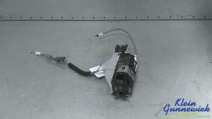 Gebruikte Deurslot Mechaniek 4Deurs links-achter Opel Corsa Prijs € 50,00 Margeregeling aangeboden door Klein Gunnewiek Autodemontage & Motorentechniek