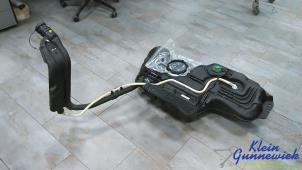 Begagnade Tank Opel Corsa Pris € 150,00 Marginaltabell erbjuds av Klein Gunnewiek Autodemontage & Motorentechniek