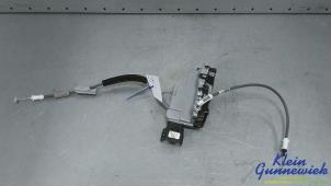 Gebruikte Deurslot Mechaniek 4Deurs links-achter Opel Corsa Prijs € 50,00 Margeregeling aangeboden door Klein Gunnewiek Autodemontage & Motorentechniek