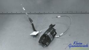 Gebruikte Deurslot Mechaniek 4Deurs links-achter Opel Corsa Prijs € 50,00 Margeregeling aangeboden door Klein Gunnewiek Autodemontage & Motorentechniek