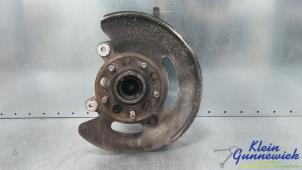 Gebruikte Fusee rechts-voor Kia Stinger Prijs € 275,00 Margeregeling aangeboden door Klein Gunnewiek Autodemontage & Motorentechniek