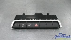 Używane Przelacznik swiatel awaryjnych Audi A3 Cena € 45,00 Procedura marży oferowane przez Klein Gunnewiek Autodemontage & Motorentechniek