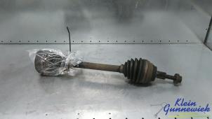 Begagnade Drivaxel, vänster fram Volkswagen Caddy Pris € 95,00 Marginaltabell erbjuds av Klein Gunnewiek Autodemontage & Motorentechniek