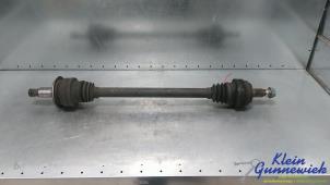 Begagnade Drivaxel, höger bak Mercedes C-Klasse Pris € 95,00 Marginaltabell erbjuds av Klein Gunnewiek Autodemontage & Motorentechniek
