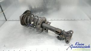 Gebruikte Veerpoot links-voor Mercedes E-Klasse Prijs € 60,00 Margeregeling aangeboden door Klein Gunnewiek Autodemontage & Motorentechniek