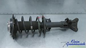 Gebruikte Veerpoot rechts-voor Mercedes E-Klasse Prijs € 60,00 Margeregeling aangeboden door Klein Gunnewiek Autodemontage & Motorentechniek