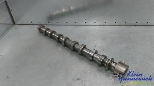 Begagnade Kamaxel Renault Trafic Pris € 125,00 Marginaltabell erbjuds av Klein Gunnewiek Autodemontage & Motorentechniek