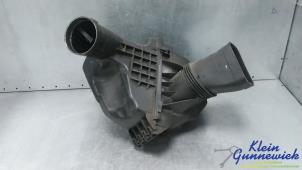 Używane Obudowa filtra powietrza BMW 5-Serie Cena € 65,00 Procedura marży oferowane przez Klein Gunnewiek Autodemontage & Motorentechniek