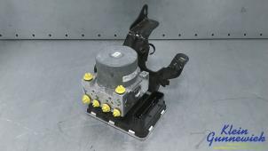 Begagnade ABS-pump Ford Focus Pris € 185,00 Marginaltabell erbjuds av Klein Gunnewiek Autodemontage & Motorentechniek