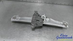 Używane Mechanizm szyby prawej tylnej wersja 4-drzwiowa Kia Sportage Cena € 95,00 Procedura marży oferowane przez Klein Gunnewiek Autodemontage & Motorentechniek