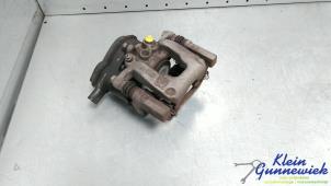 Begagnade Bakre bromsok, vänster Kia Sportage Pris € 145,00 Marginaltabell erbjuds av Klein Gunnewiek Autodemontage & Motorentechniek