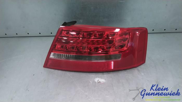 Baklykta, höger från en Audi A5 2010