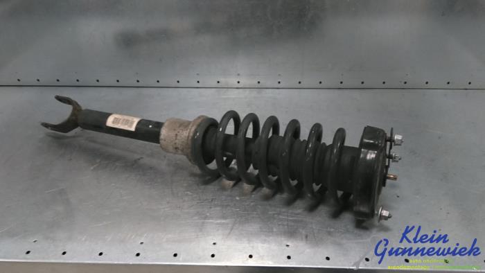 Stötdämparstång, vänster fram från en Mercedes CLS-Klasse 2005