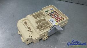 Używane Skrzynka bezpieczników Kia Niro Cena € 150,00 Procedura marży oferowane przez Klein Gunnewiek Autodemontage & Motorentechniek