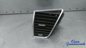 Begagnade Luftmunstycke, instrumentbräda Audi Q5 Pris € 30,00 Marginaltabell erbjuds av Klein Gunnewiek Autodemontage & Motorentechniek