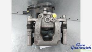 Begagnade Bakre bromsok, vänster Hyundai Tucson Pris € 145,00 Marginaltabell erbjuds av Klein Gunnewiek Autodemontage & Motorentechniek