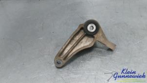 Begagnade Fäste, växellåda Ford Transit Connect Pris € 25,00 Marginaltabell erbjuds av Klein Gunnewiek Autodemontage & Motorentechniek