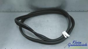 Gebruikte Portierrubber 4Deurs links-achter Hyundai Tucson Prijs € 25,00 Margeregeling aangeboden door Klein Gunnewiek Autodemontage & Motorentechniek