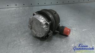 Begagnade Vattenpump Mercedes E-Klasse Pris € 75,00 Marginaltabell erbjuds av Klein Gunnewiek Autodemontage & Motorentechniek