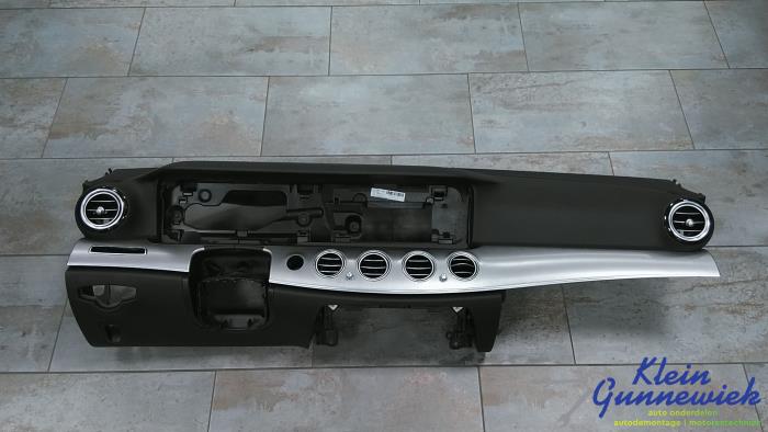 Dashboard Mercedes E-Klasse - A21368094049K00
