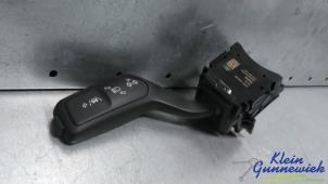 Używane Przelacznik kierunkowskazu Ford Focus Cena € 25,00 Procedura marży oferowane przez Klein Gunnewiek Autodemontage & Motorentechniek