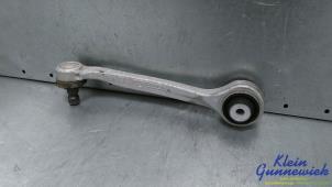 Begagnade Främre övre gaffelben, höger Audi S5 Pris € 40,00 Marginaltabell erbjuds av Klein Gunnewiek Autodemontage & Motorentechniek