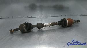 Begagnade Drivaxel, vänster fram Renault Megane Pris € 95,00 Marginaltabell erbjuds av Klein Gunnewiek Autodemontage & Motorentechniek