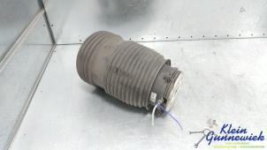 Begagnade Luftfjäder Mercedes C-Klasse Pris € 275,00 Marginaltabell erbjuds av Klein Gunnewiek Autodemontage & Motorentechniek