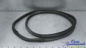 Gebruikte Deurrubber 4Deurs links-achter BMW 3-Serie Prijs € 25,00 Margeregeling aangeboden door Klein Gunnewiek Autodemontage & Motorentechniek