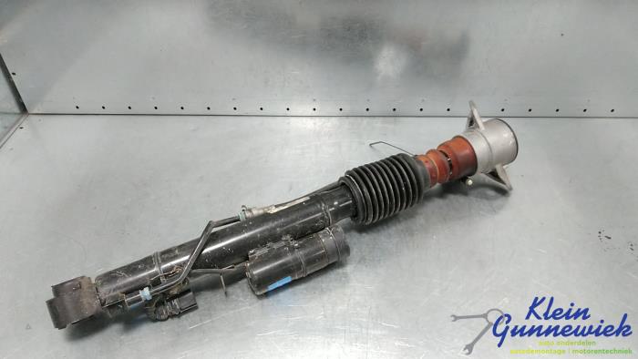 Stötdämpare, vänster bak från en Audi RS7 2016