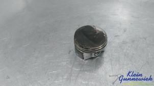 Begagnade Kolv Renault Captur Pris € 50,00 Marginaltabell erbjuds av Klein Gunnewiek Autodemontage & Motorentechniek