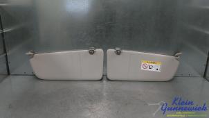 Używane Zestaw oslon przeciwslonecznych Mercedes eVito Cena € 50,00 Procedura marży oferowane przez Klein Gunnewiek Autodemontage & Motorentechniek