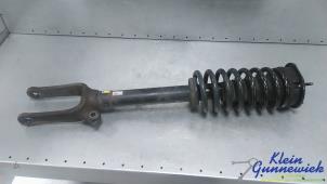 Gebruikte Veerpoot links-voor Mercedes R-Klasse Prijs € 85,00 Margeregeling aangeboden door Klein Gunnewiek Autodemontage & Motorentechniek