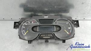Begagnade Instrumentpanel Opel Vivaro Pris € 135,00 Marginaltabell erbjuds av Klein Gunnewiek Autodemontage & Motorentechniek