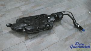 Używane Zbiornik AdBlue Mercedes B-Klasse Cena € 395,00 Procedura marży oferowane przez Klein Gunnewiek Autodemontage & Motorentechniek