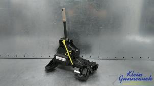 Begagnade Växelspak BMW X1 Pris € 175,00 Marginaltabell erbjuds av Klein Gunnewiek Autodemontage & Motorentechniek