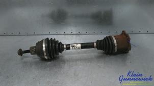 Gebruikte Steekas links-voor Audi A4 Prijs € 75,00 Margeregeling aangeboden door Klein Gunnewiek Autodemontage & Motorentechniek