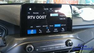 Używane Wyswietlacz wewnetrzny Ford Focus Cena € 345,00 Procedura marży oferowane przez Klein Gunnewiek Autodemontage & Motorentechniek