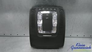 Używane Oswietlenie wewnetrzne przód Mercedes B-Klasse Cena € 75,00 Procedura marży oferowane przez Klein Gunnewiek Autodemontage & Motorentechniek